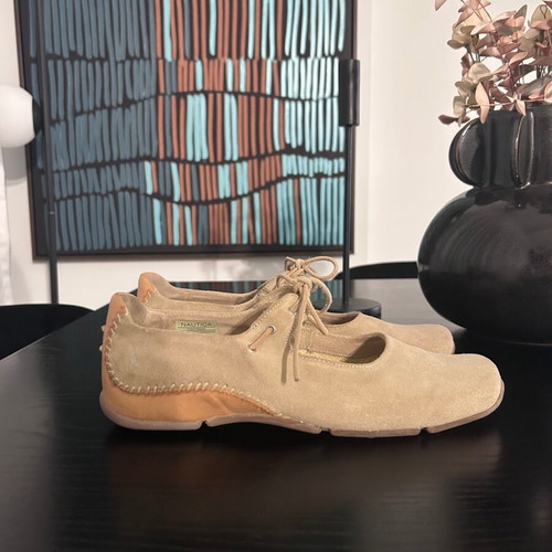 Nautica beige suede ballet flats size 37 like new