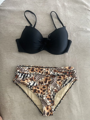 Black and animal print bikini set size L like new
