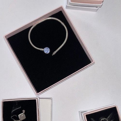 Pandora bracelet with 3 charms like new