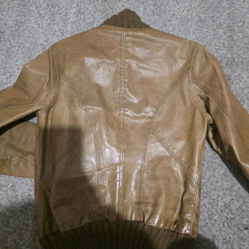 Brown leather jacket like new, sizes XS and S