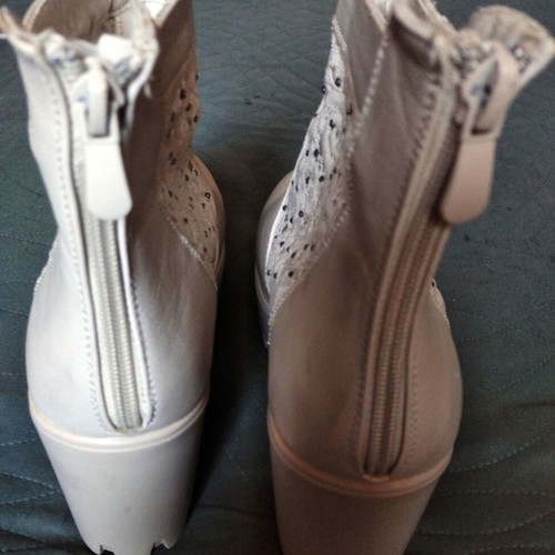 Melissa Boots ankle boots size 40 like new, beige with lace
