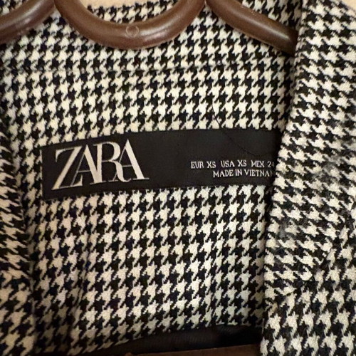 Zara houndstooth blazer with belt XS like new, black and white