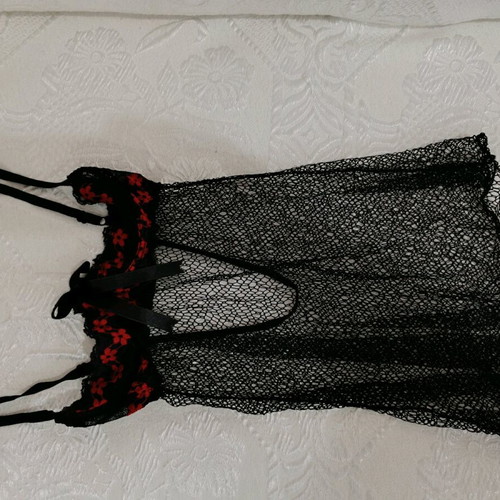 Lingerie black like new, mesh with cup and bow, S-M
