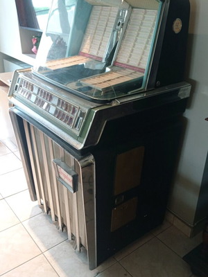 Jukebox used with laika 45 rpm discs