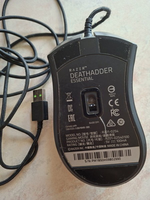 Razer DeathAdder Essential computer mouse, black