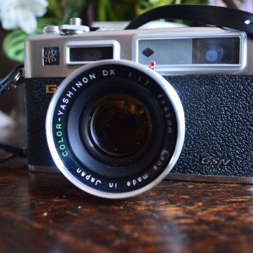 Yashica GSN Electro 35 Film Rangefinder Camera like new