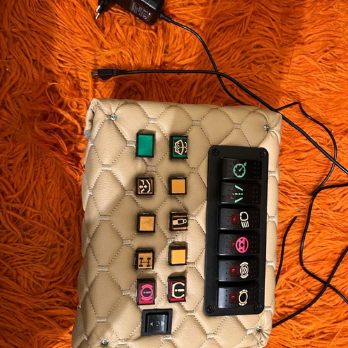 Button box handmade for Euro Truck Simulator 2 new, 18 buttons with leather cover