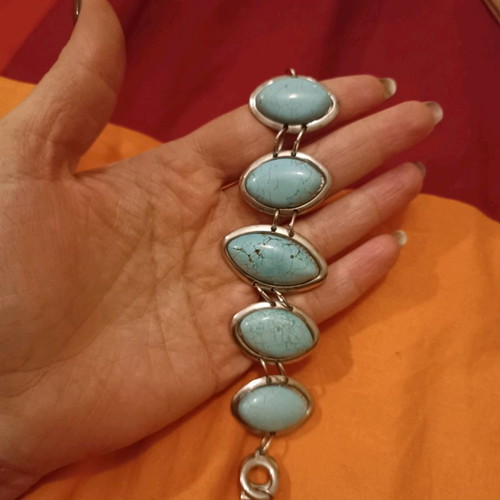 Women's bracelet used