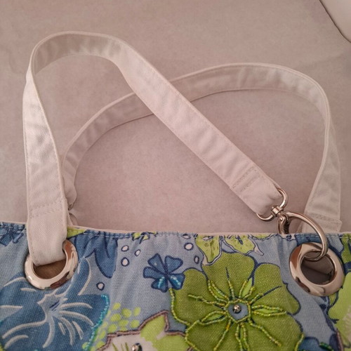 Fabric shoulder bag used with handmade embroidery and beads, spring-summer