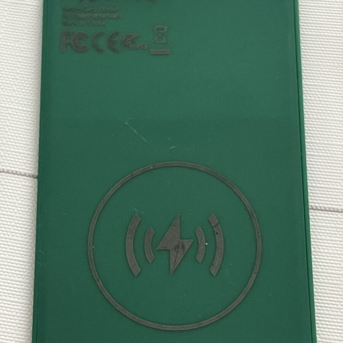 Hyperloq tracking card new with Bluetooth and wireless charging
