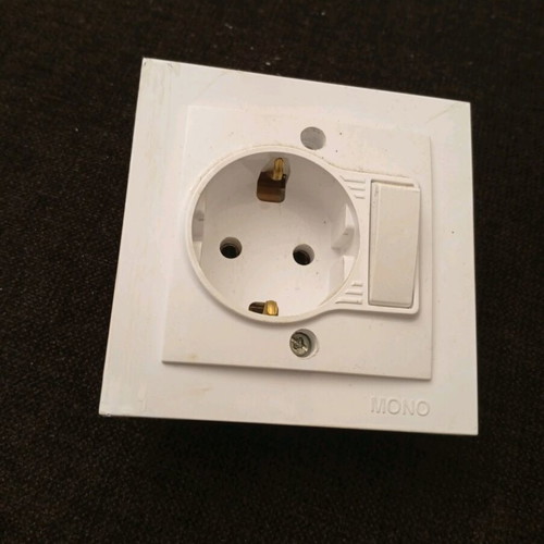 Flush power socket with switch like new