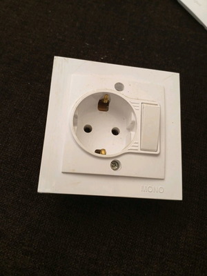 Flush power socket with switch like new