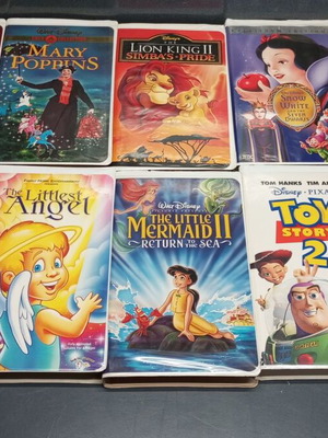 Authentic Walt Disney VHS tapes used, pack of 10