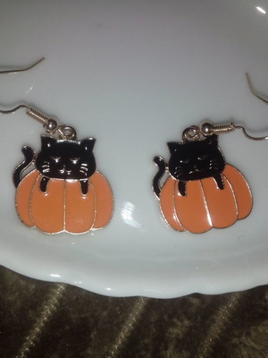 Earrings with pumpkin and black cat new