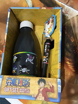 Σετ δώρου One Piece Straw Hat Crew καινούργιο με μπουκάλι, μαγνητάκι και στυλό