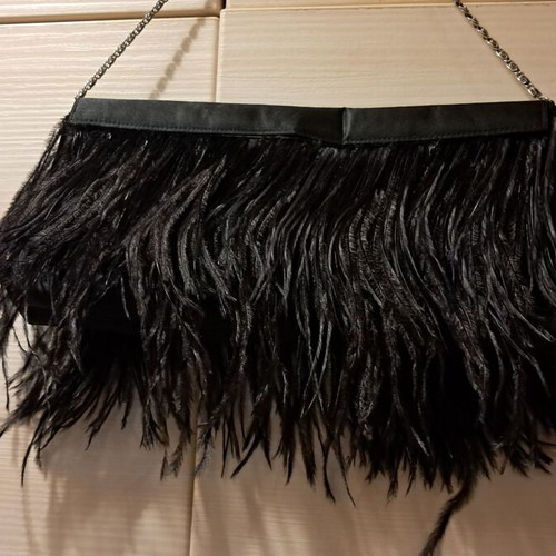 Evening bag with feathers satin closure like new, black