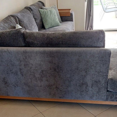 Sofa new, dimensions 310x230 cm