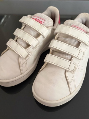 Adidas athletic shoes used for girls size 29 white pink