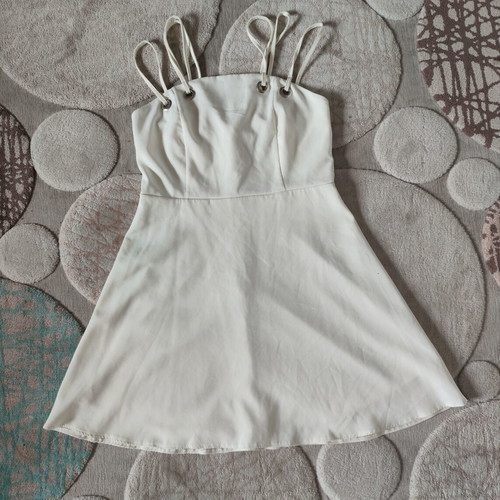 Classic Glossy Dress size L, like new, cream color, Trendyol