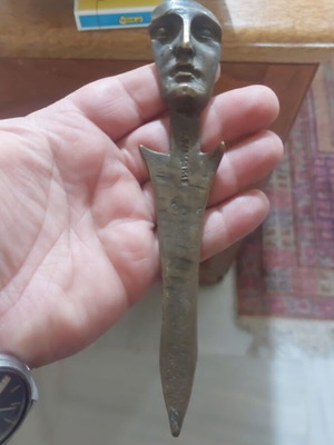 Γλύπτο Γ.Παπαδάκης σε άριστη κατάσταση