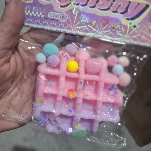 Squishy Waffles new, pack of 20 in display box