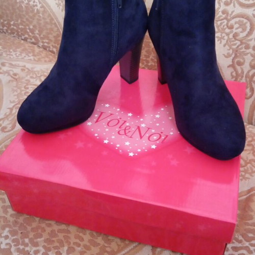 Voi Noi ankle boots suede navy blue size 38 new