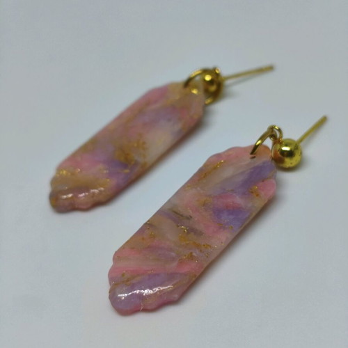 Small hanging earrings new with pink marble effect