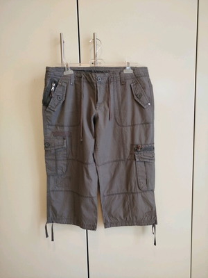 Μακριά γκρι βαμβακερή βερμούδα XL με φθορά σε κουμπί