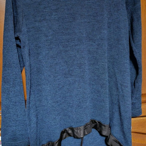 Women's blouse dress like new with leather trim, black and blue