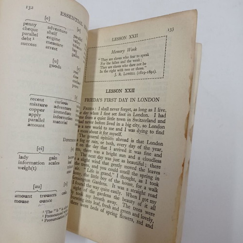 Essential English for Foreign Students Book 2 μεταχειρισμένο, έκδοση 1946