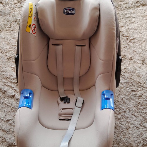 Chicco baby car seat like new