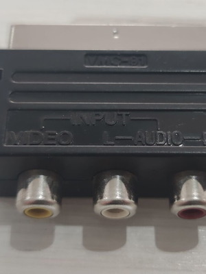 Scart to 3x RCA adapter like new