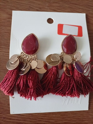 Boho earrings burgundy H&M new
