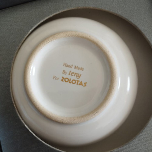 Zolotas decorative plate like new