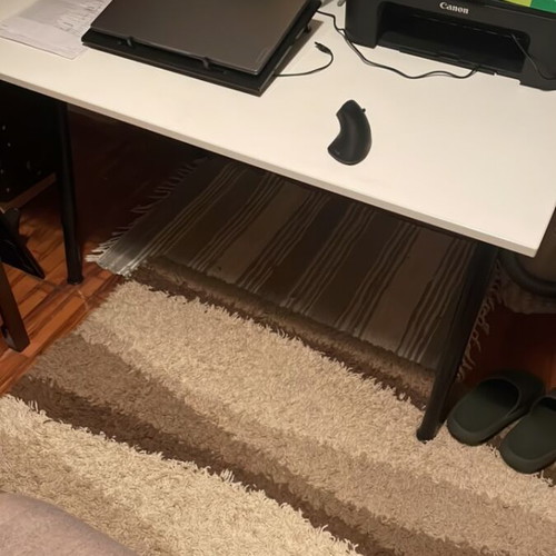 White desk with adjustable height and metal legs like new