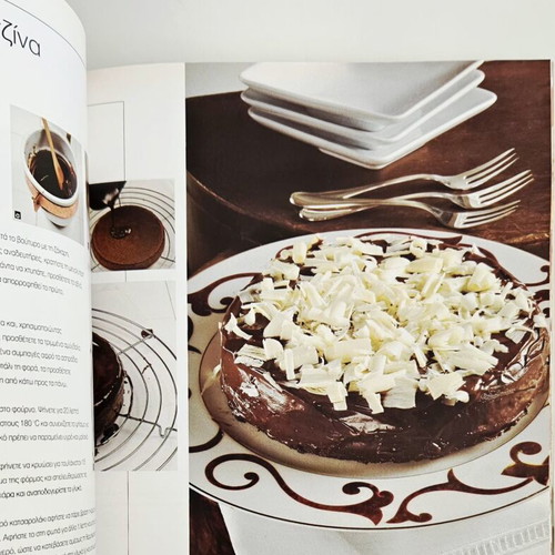 Chocolate cookbook like new by Nicolette Negri