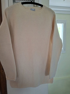 Wool sweater ecru like new