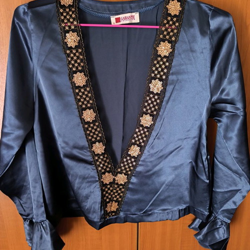 Garantie satin blouse like new, blue, set of 2 pieces