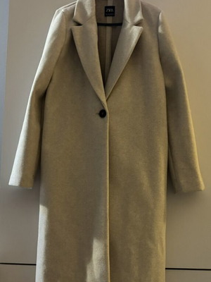 Zara beige coat with front button and pockets, size S
