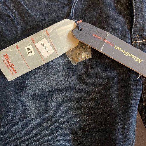 Jeans capri new, unworn with tag