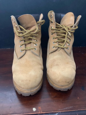 Timberland hiking boots used size 43 yellow