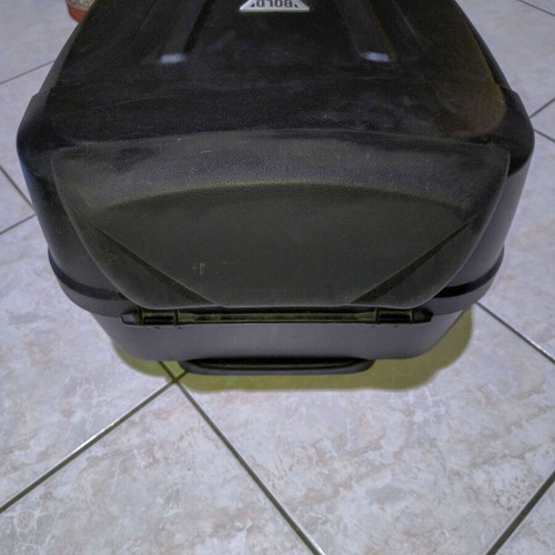 Givi Bold 32L Monolock top case with inner lining