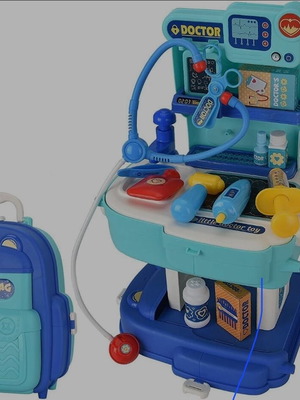 Doctor playset with backpack