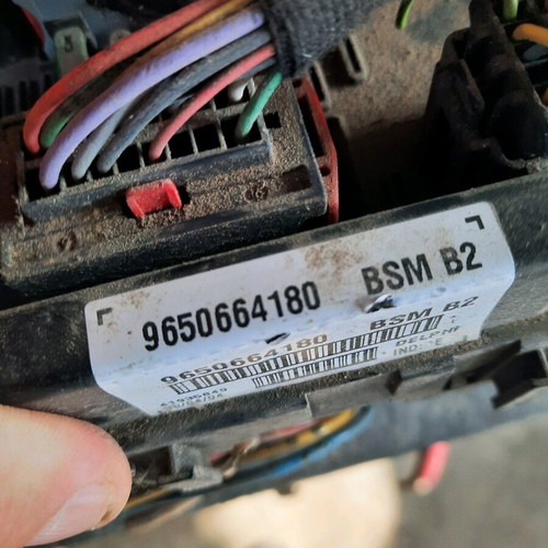 Peugeot 307 fuse box used