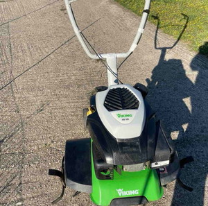 Σκαπτικο μηχάνημα Viking HB585