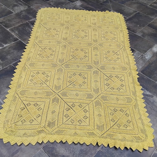 Traditional handmade crochet blanket like new, 220x160 cm, yellow