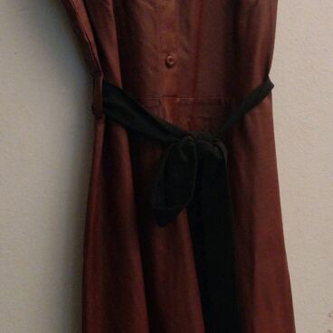 Regalinas women's leather dress like new, size M, brown