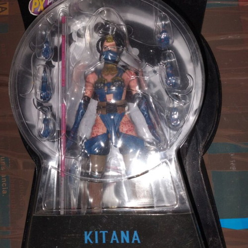 Mortal Kombat Mezco 6' Bloodied Kitana Battle Figure New