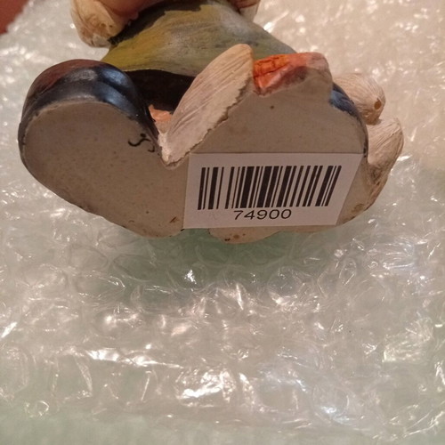 Royal Art Collection ceramic decoration new with child and garlic hat