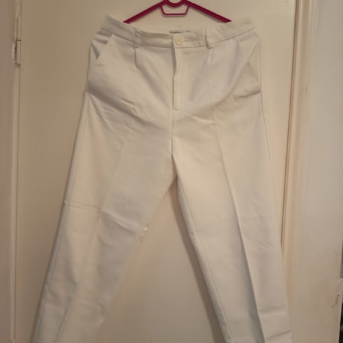 Stradivarius white women's pants medium size like new